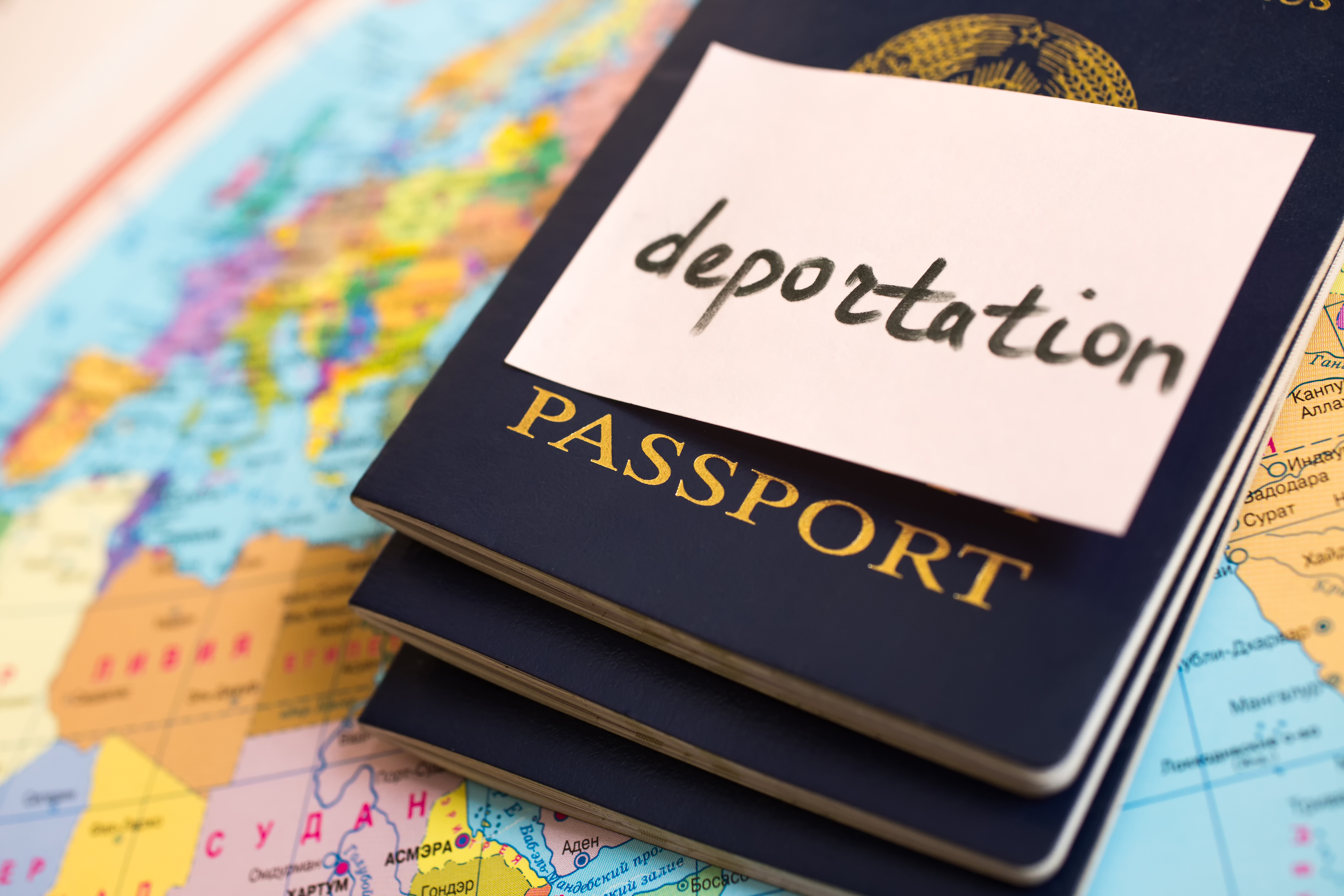 Депортация - способ выслать иностранца из страны за нарушения