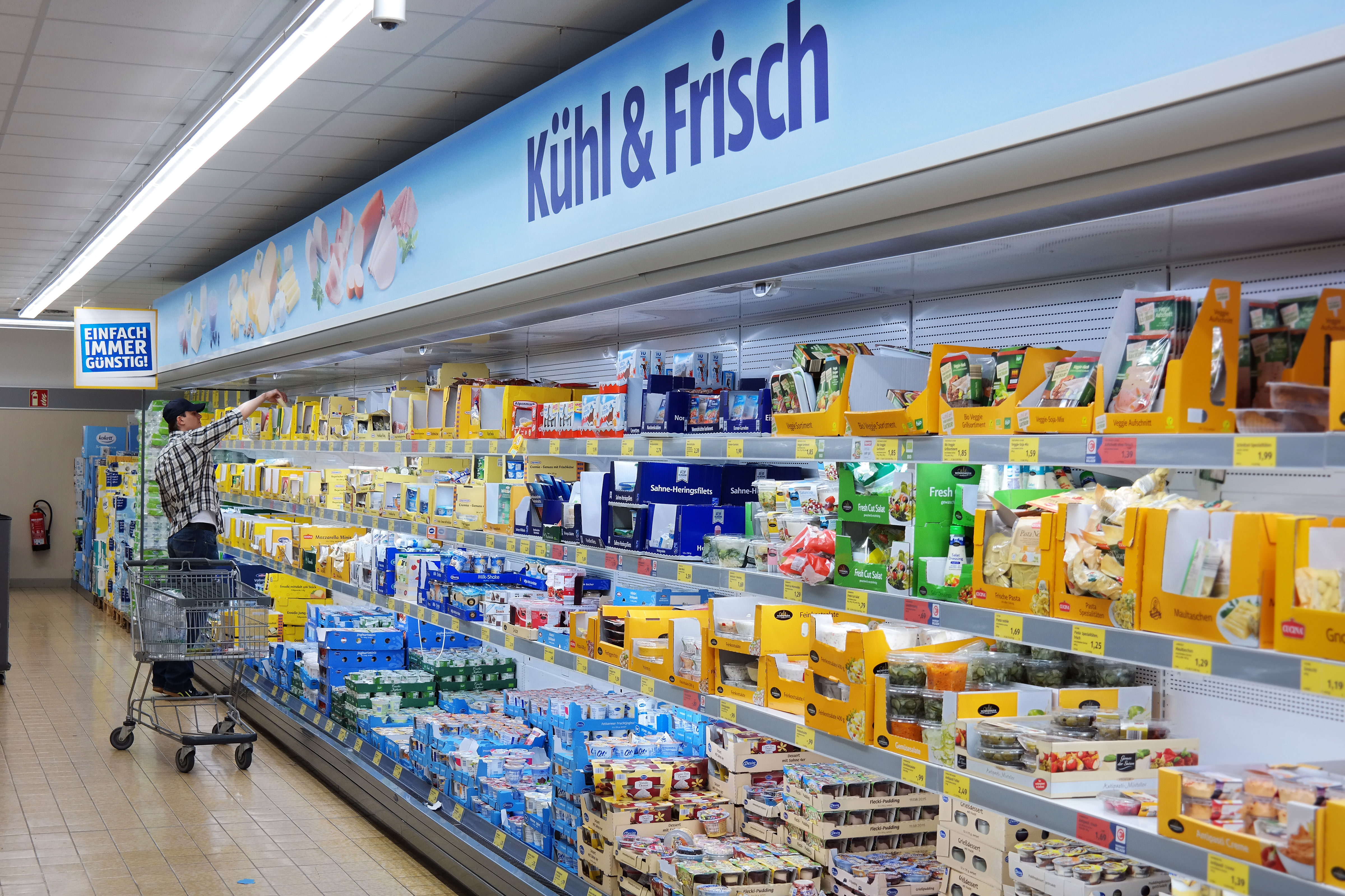 Немецкий супермаркет, цены в котором можно сравнить с российскими