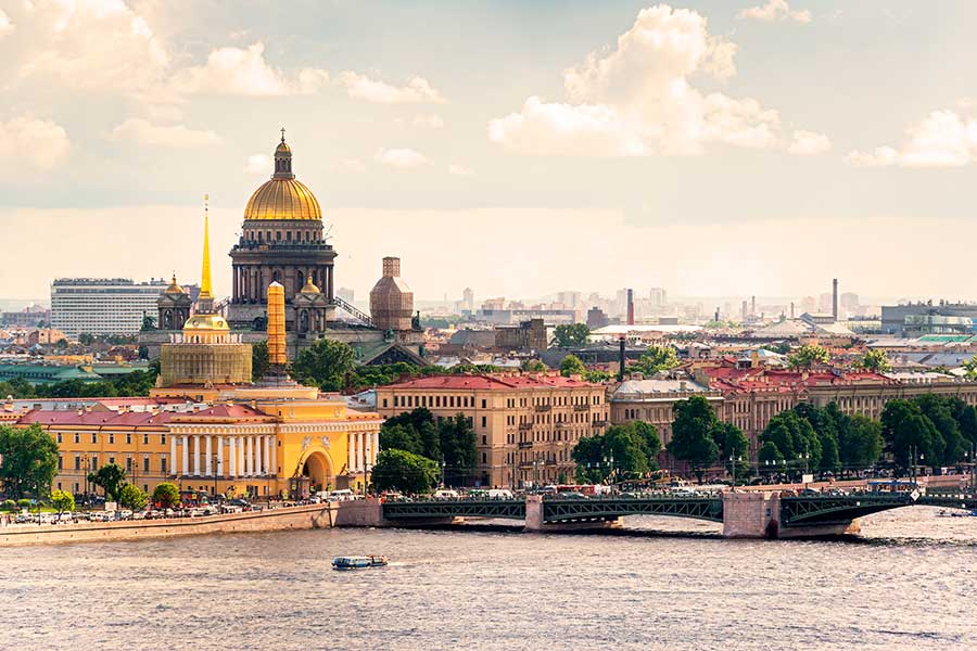 Санкт-Петербург, где зарплаты одни из самых больших в России