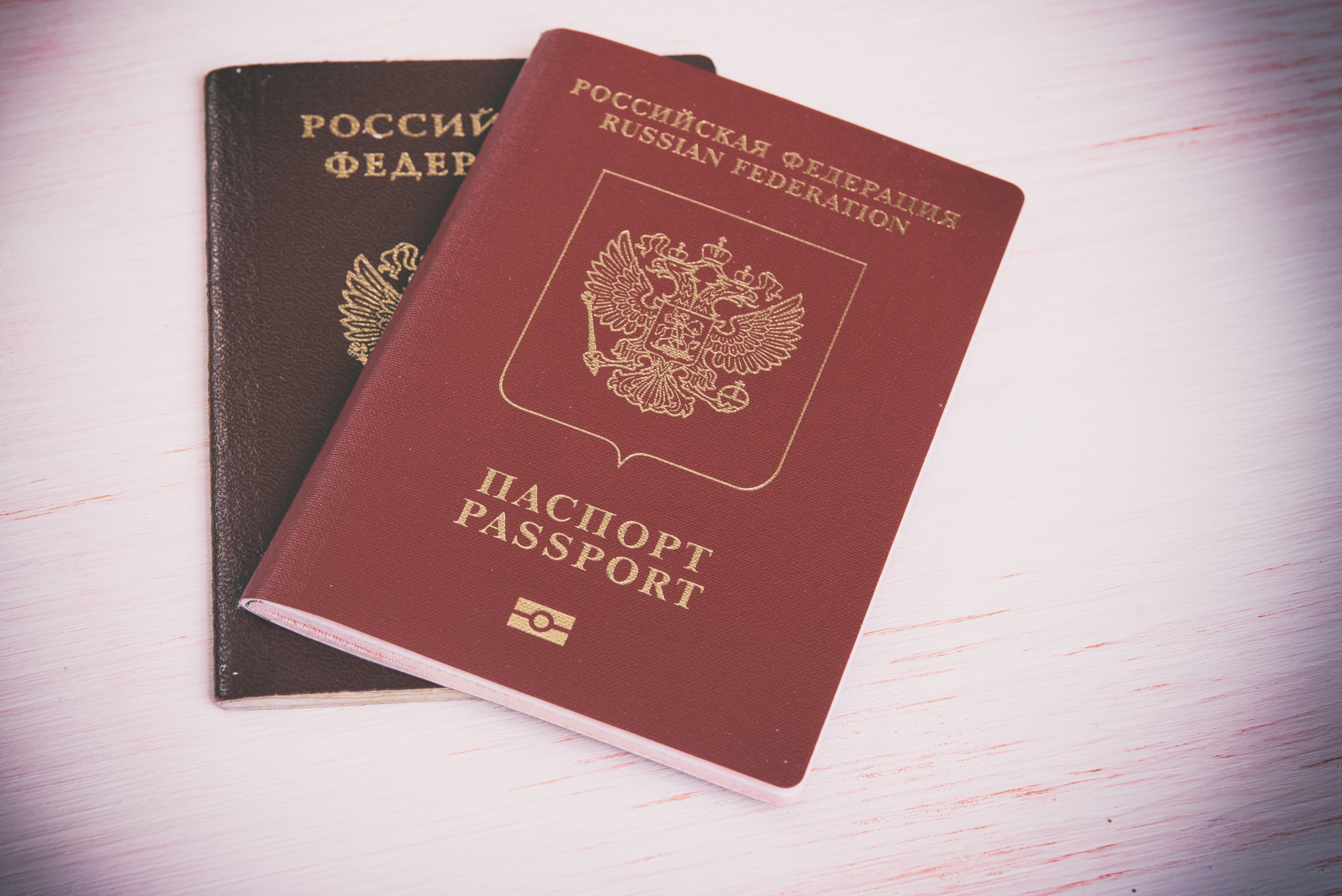 Два паспорта, для оформления которых может понадобится военный билет