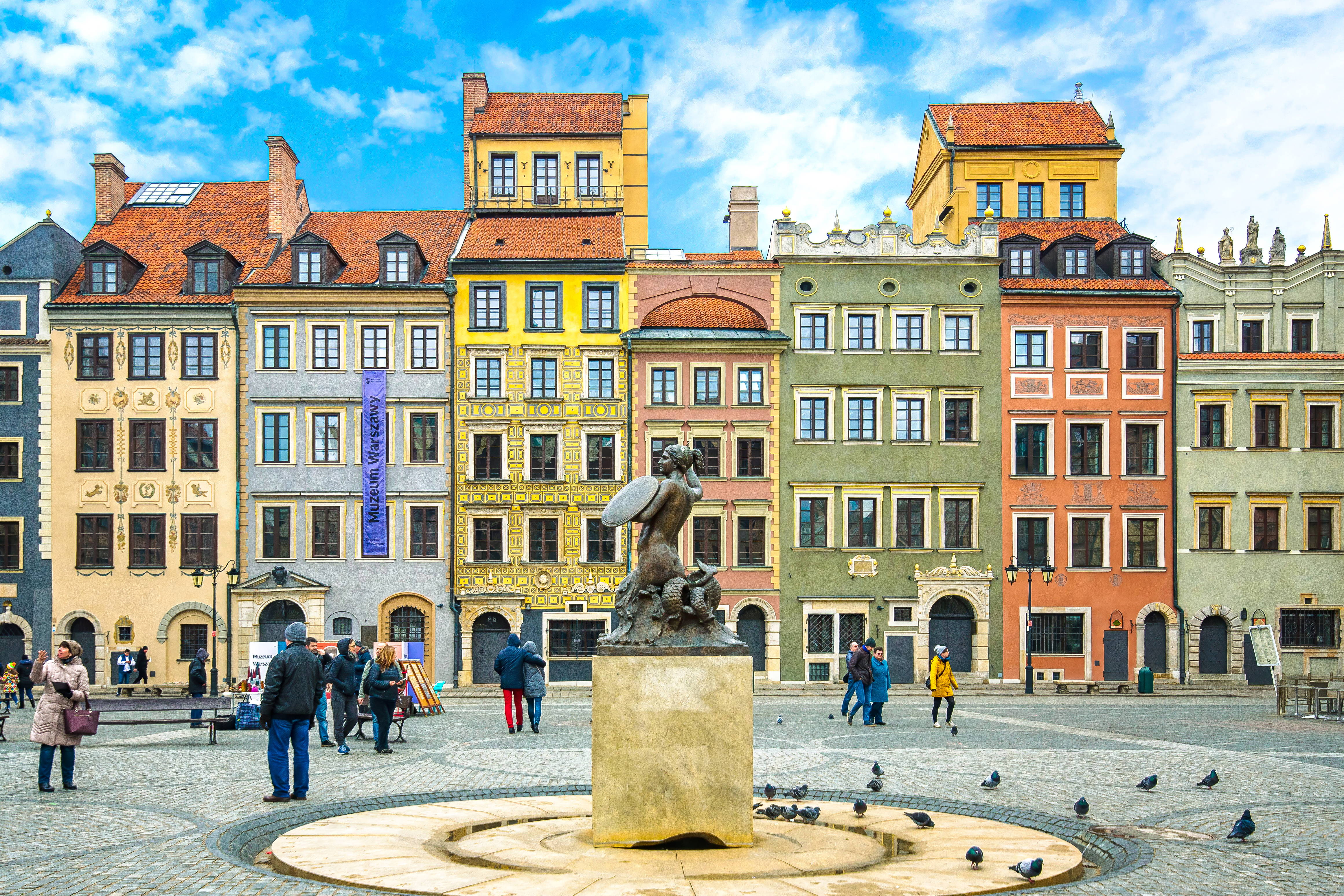 Центральная площадь в польской столице Варшаве, куда могут иммигрировать иностранцы