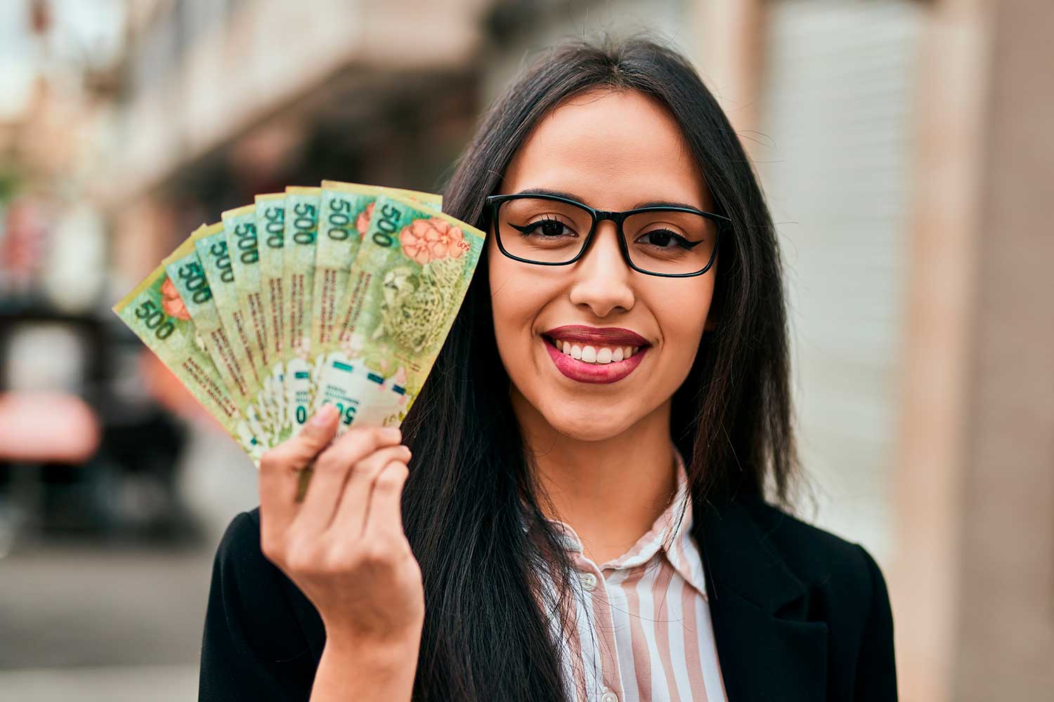 Зарплата в Аргентине в 2023 году: минимальная, средняя, по профессиям ...